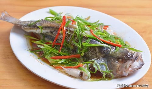 做清蒸鱼,热油和蒸鱼豉油哪个先放 有人常弄错,难怪鱼肉不鲜香